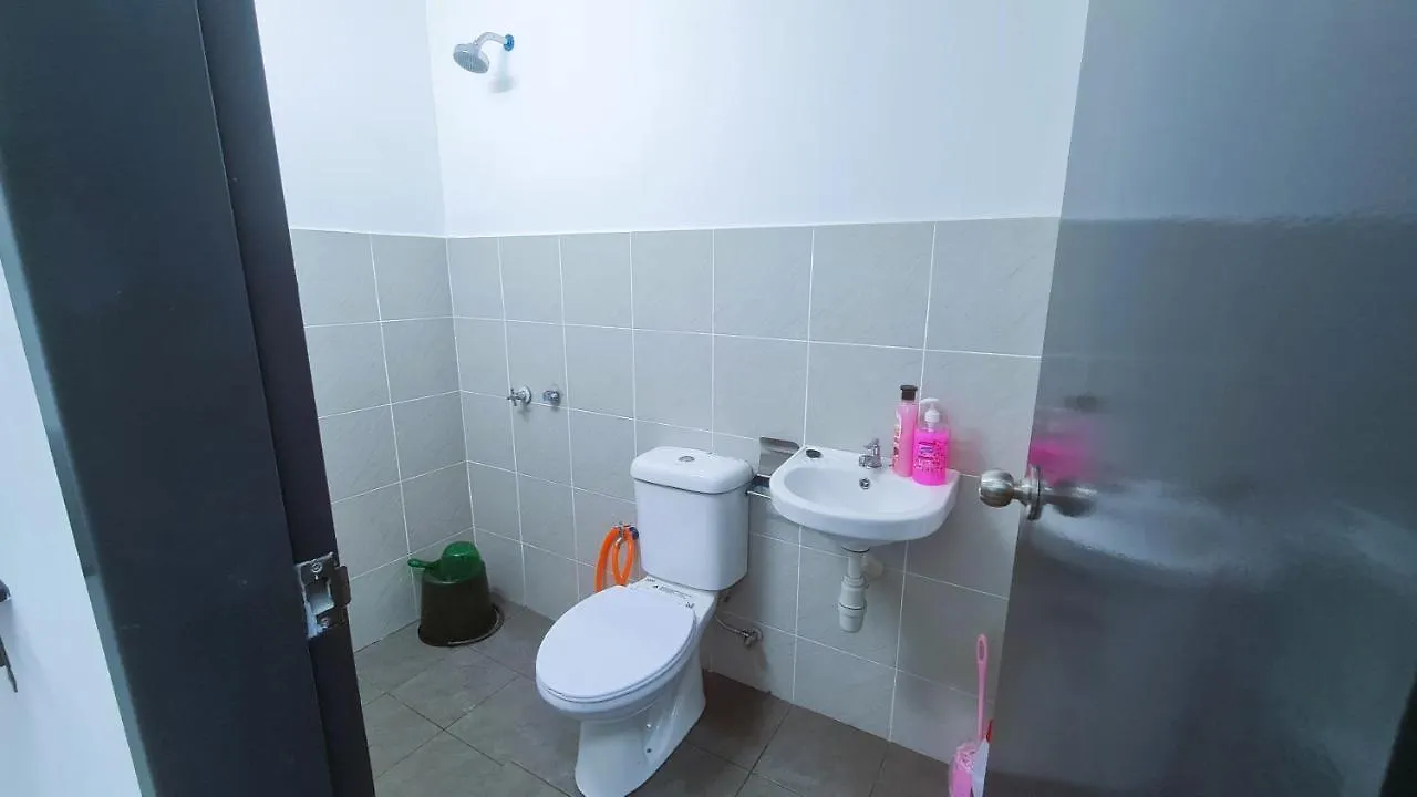 No Tourist Comfortable 3 Room For 6Pax Kepong Kl 1 Free Car Park Kuala Lumpur 0*,  Malaysia